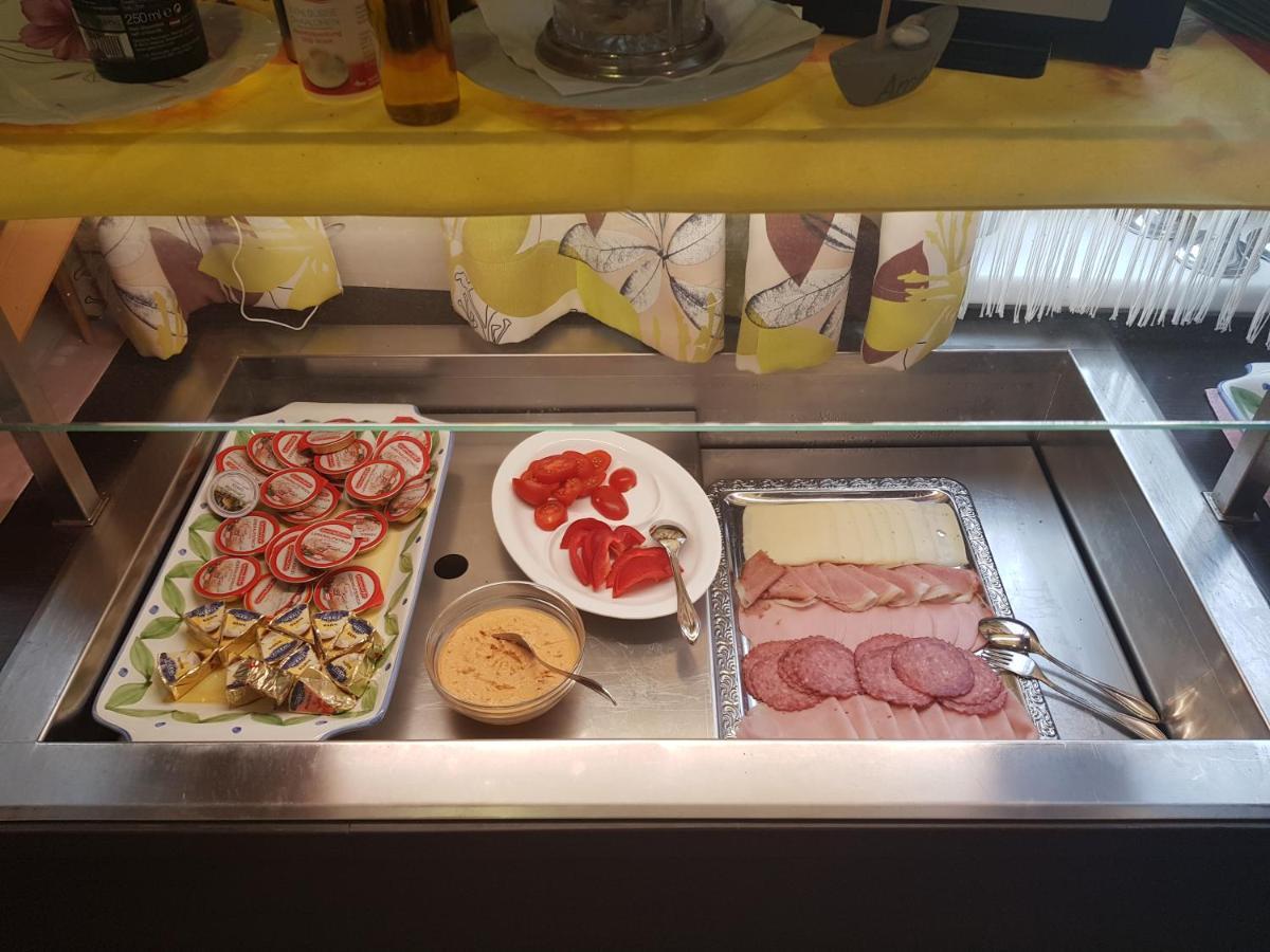 Restaurant Gaestehaus Seiger Sankt Lorenzen bei Knittelfeld Екстер'єр фото